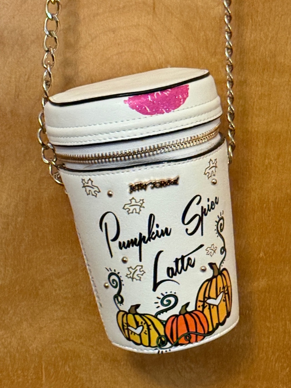 Betsey Johnson Kitsch Pumpkin Spice Crossbody Bag EUC